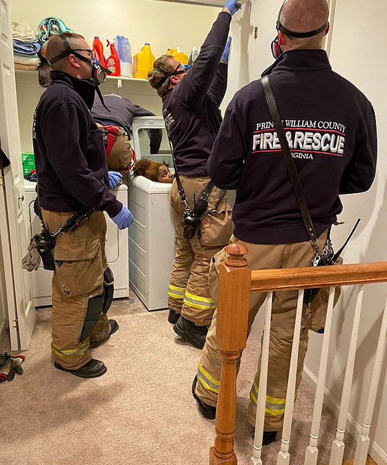 بسبب ملل كورونا.. فتاة أمريكية تعلق داخل غسالة ملابس! صورة رقم 3