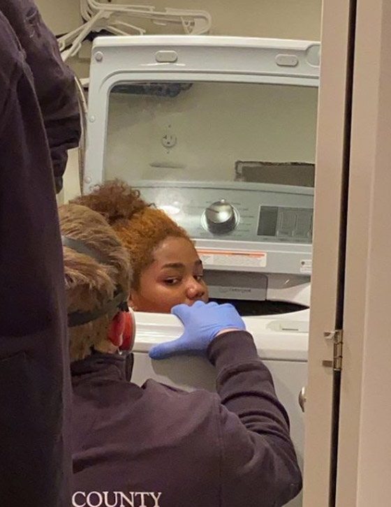 بسبب ملل كورونا.. فتاة أمريكية تعلق داخل غسالة ملابس! صورة رقم 4