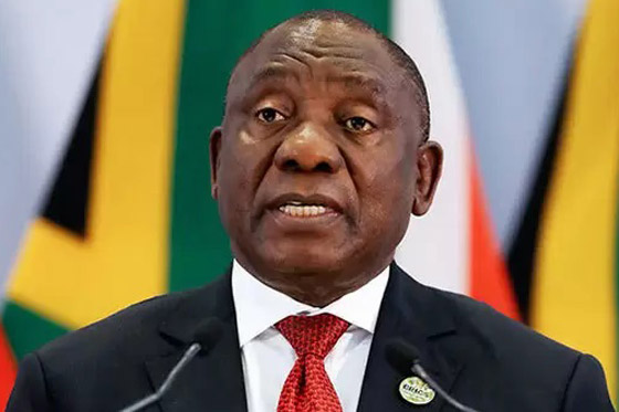 فيديو طريف: الكمامة تحرج رئيس جنوب إفريقيا.. وضعها علي عينيه! صورة رقم 9