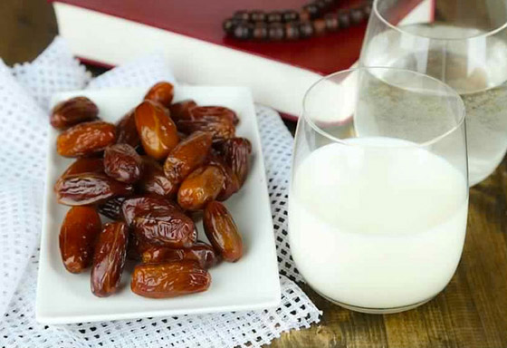 التمر بالحليب.. مشروب رمضاني بفوائد صحية مذهلة بشهر الصوم صورة رقم 3 التمر بالحليب.. مشروب رمضاني بفوائد صحية مذهلة بشهر الصوم صورة رقم 3