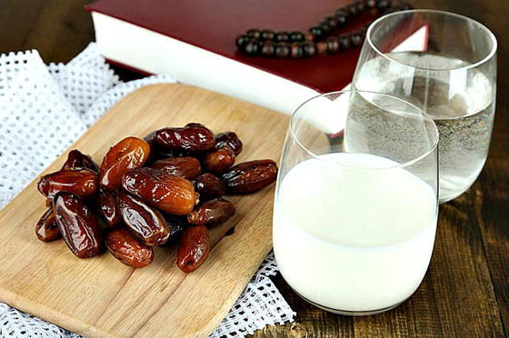 التمر بالحليب.. مشروب رمضاني بفوائد صحية مذهلة بشهر الصوم صورة رقم 7 التمر بالحليب.. مشروب رمضاني بفوائد صحية مذهلة بشهر الصوم صورة رقم 7