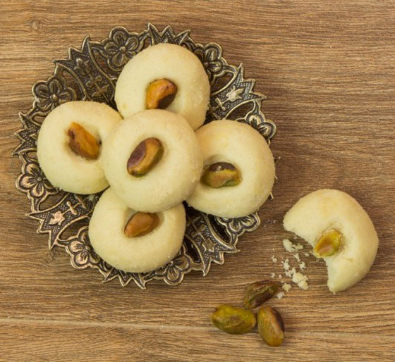 غريبة شهية وهشة بثلاث مكونات فقط لضيافة عيد الفطر صورة رقم 1 غريبة شهية وهشة بثلاث مكونات فقط لضيافة عيد الفطر صورة رقم 1