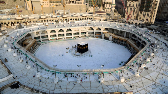تكبيرات بلا مصلين.. هكذا احتفل العالم بعيد الفطر مع جائحة كورونا! صورة رقم 9 تكبيرات بلا مصلين.. هكذا احتفل العالم بعيد الفطر مع جائحة كورونا! صورة رقم 9