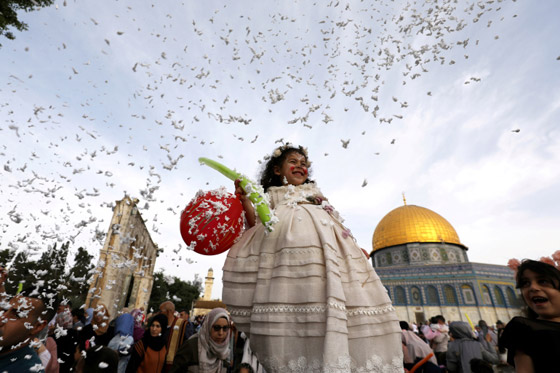 تكبيرات بلا مصلين.. هكذا احتفل العالم بعيد الفطر مع جائحة كورونا! صورة رقم 13 تكبيرات بلا مصلين.. هكذا احتفل العالم بعيد الفطر مع جائحة كورونا! صورة رقم 13