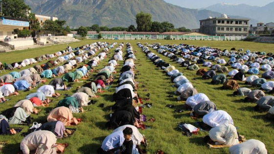 عيد الفطر 2020: المسلمون حول العالم يحتفلون رغم عدوى كورونا صورة رقم 13 عيد الفطر 2020: المسلمون حول العالم يحتفلون رغم عدوى كورونا صورة رقم 13