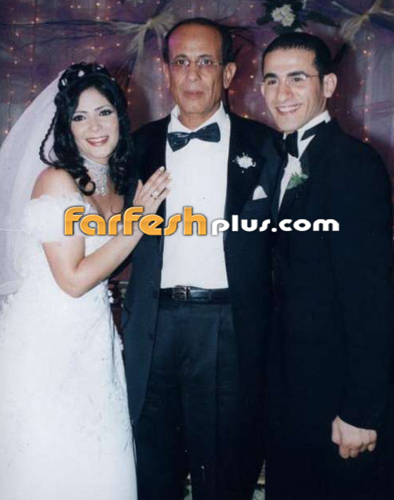 أحمد حلمي ومنى زكي يحتفلان بعيد زواجهما الـ22.. صور ولقطات نادرة من حفل زفافهما صورة رقم 11