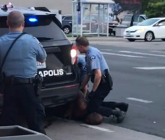سنحقق العدالة.. الآلاف يودعون جورج فلويد في جنازة مهيبة! فيديو وصور صورة رقم 52