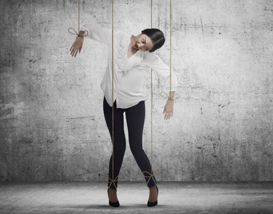 أبراج تهوى التلاعب بعقول الآخرين.. يجعلونهم يتصرفون حسب اختيارهم صورة رقم 4