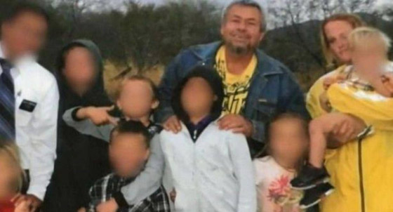 رحلة في الجحيم.. اختطفها لمدة 20 عاما وأجبرها على إنجاب 9 أطفال! صورة رقم 7