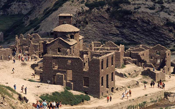 ظهور قرية (الأشباح الضائعة) بعد 63 عاما على اختفائها! صور صورة رقم 2