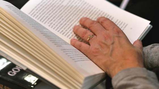 هولندي يعيد كتابا للمكتبة بعد أربعين عاما من استعارته! والغرامة ضخمة! صورة رقم 3