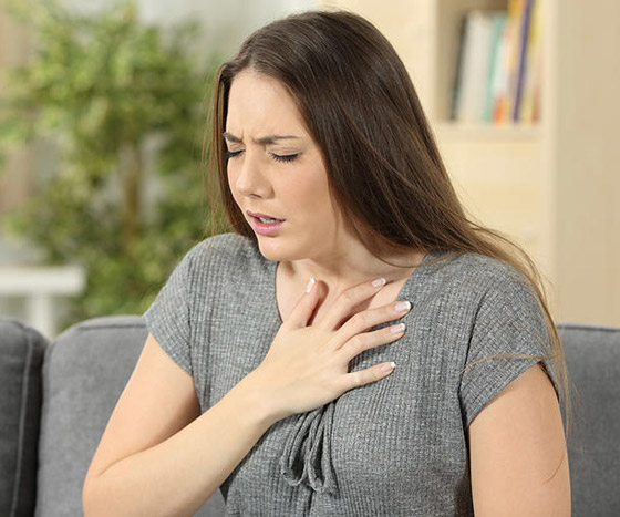 طرق مختلفة ومتنوعة لعلاج ضيق التنفس.. ما هي الأعراض؟ صورة رقم 1 طرق مختلفة ومتنوعة لعلاج ضيق التنفس.. ما هي الأعراض؟ صورة رقم 1