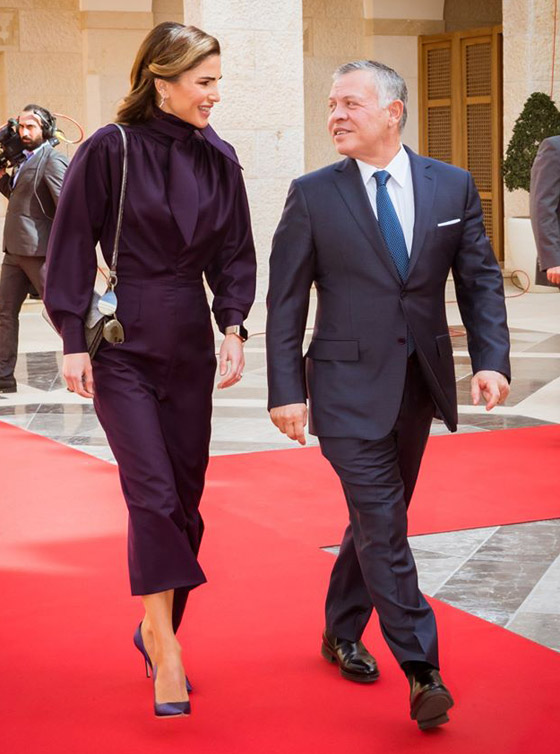 بعيد زواجهما الـ27.. الملكة رانيا تغازل زوجها الملك عبدالله وتعبر عن حبها له صورة رقم 16 بعيد زواجهما الـ27.. الملكة رانيا تغازل زوجها الملك عبدالله وتعبر عن حبها له صورة رقم 16