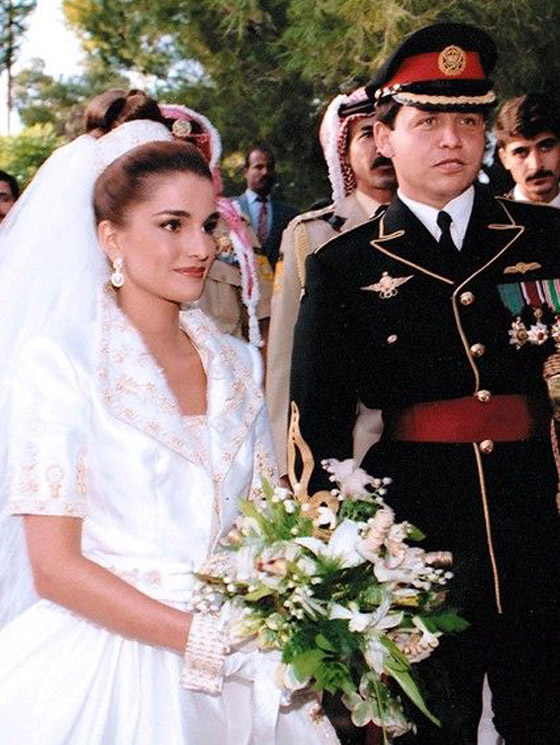 بعيد زواجهما الـ27.. الملكة رانيا تغازل زوجها الملك عبدالله وتعبر عن حبها له صورة رقم 8 بعيد زواجهما الـ27.. الملكة رانيا تغازل زوجها الملك عبدالله وتعبر عن حبها له صورة رقم 8
