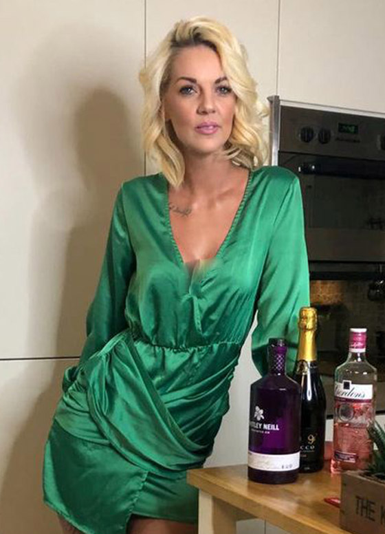 أجرت عملية لعلاج صوتها فاستفاقت وهي تتحدث 4 لغات ولهجات مختلفة! صورة رقم 1