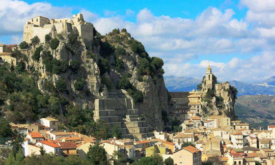 عرض الأحلام: إقامة أسبوع مجاناً في فيلا فاخرة في قرية إيطالية رائعة صورة رقم 4