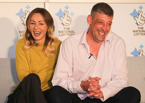 زوجان يفوزان بأكثر من 130 مليون دولار.. ويتصرفان بغرابة! صورة رقم 12