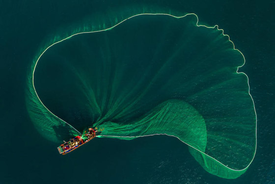 صور جميلة خلابة.. لوحات آسرة بألوان زاهية على صفحة المحيط! صورة رقم 4