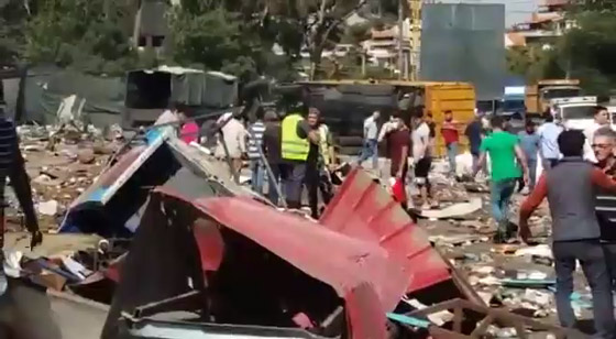 5 قتلى وجرحى بحادث سير مروع في لبنان بعد أن فقد سائق شاحنة سيطرته صورة رقم 19 5 قتلى وجرحى بحادث سير مروع في لبنان بعد أن فقد سائق شاحنة سيطرته صورة رقم 19