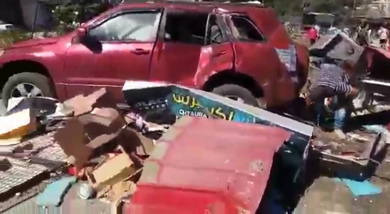 5 قتلى وجرحى بحادث سير مروع في لبنان بعد أن فقد سائق شاحنة سيطرته صورة رقم 21 5 قتلى وجرحى بحادث سير مروع في لبنان بعد أن فقد سائق شاحنة سيطرته صورة رقم 21