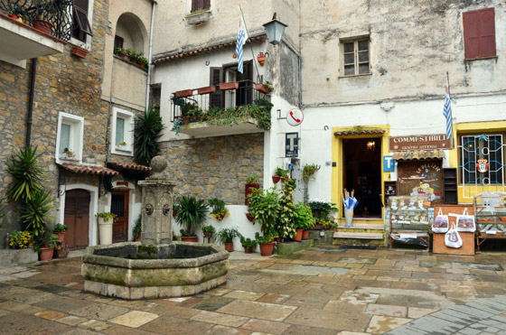 قرية إيطالية تنافس الفاتيكان.. هل ستصبح أصغر دولة في العالم؟ صورة رقم 7