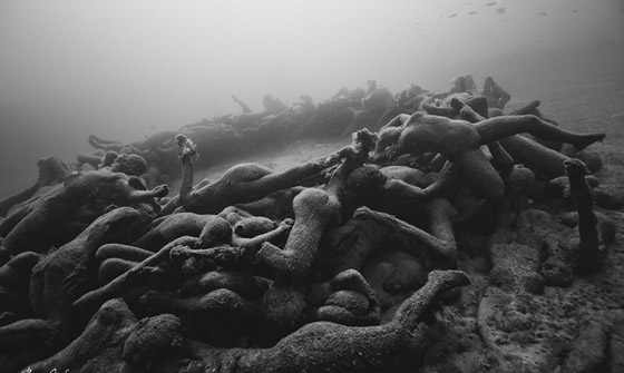 فيديو وصور: حقيقة الجدار الضخم الذي يحيط بالأرض بأكملها تحت الماء! صورة رقم 11