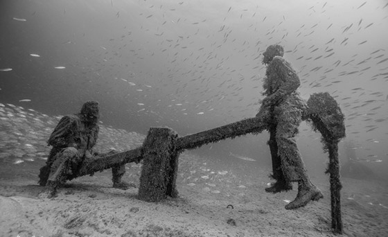 فيديو وصور: حقيقة الجدار الضخم الذي يحيط بالأرض بأكملها تحت الماء! صورة رقم 12