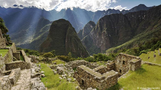 آثار تعاني ويلات الصراعات وفضول السائحين صورة رقم 2