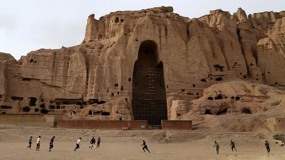 آثار وقطع وأماكن أثرية تئن وتعاني ويلات الصراعات وفضول السائحين! صورة رقم 7