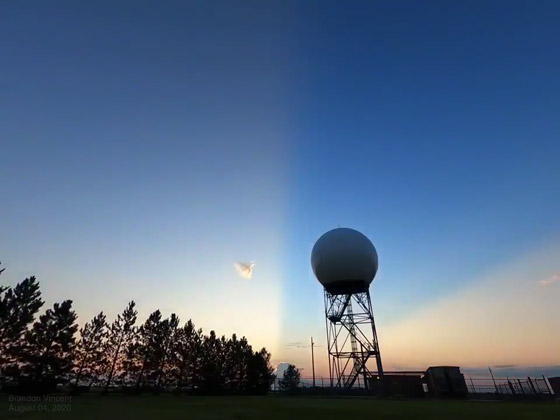 صورة مثيرة لعاصفة رعدية معزولة حجبت شروق الشمس بالكامل! صورة رقم 4