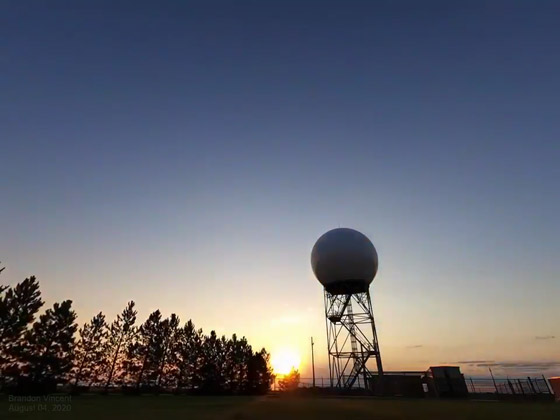 صورة مثيرة لعاصفة رعدية معزولة حجبت شروق الشمس بالكامل! صورة رقم 6