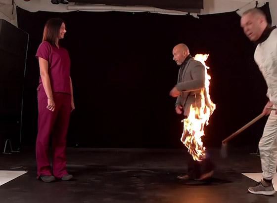 مشهد غريب وصادم: طلب يد حبيبته والنيران مشتعلة فيه! صور وفيديو صورة رقم 4