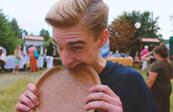 وداعا لغسل الأطباق.. طبق بولندي قابل للأكل يمكن تناوله بعد الطعام صورة رقم 1