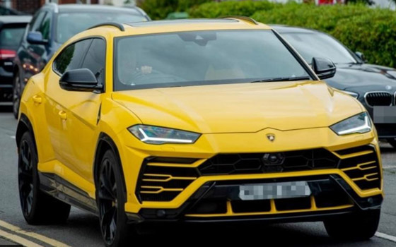 صور سيارات أشهر لاعبي الكرة منهم رونالدو، ميسي، بنزيما ومحمد صلاح صورة رقم 7