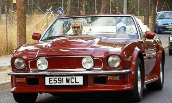 صور سيارات أشهر لاعبي الكرة منهم رونالدو، ميسي، بنزيما ومحمد صلاح صورة رقم 9