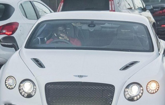 صور سيارات أشهر لاعبي الكرة منهم رونالدو، ميسي، بنزيما ومحمد صلاح صورة رقم 6