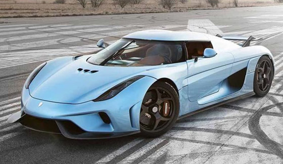 صور سيارات أشهر لاعبي الكرة منهم رونالدو، ميسي، بنزيما ومحمد صلاح صورة رقم 2