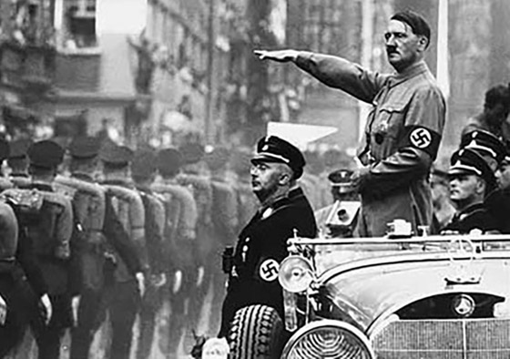 هتلر وموسوليني: اجتمعوا على الديكتاتورية وحب السيارات الفارهة! صورة رقم 12 هتلر وموسوليني: اجتمعوا على الديكتاتورية وحب السيارات الفارهة! صورة رقم 12