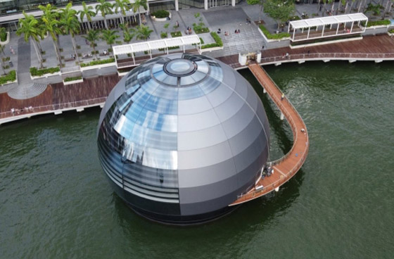 بالصور.. أول متجر يطفو على الماء لشركة آبل في العالم صورة رقم 10