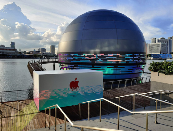 بالصور.. أول متجر يطفو على الماء لشركة آبل في العالم صورة رقم 11