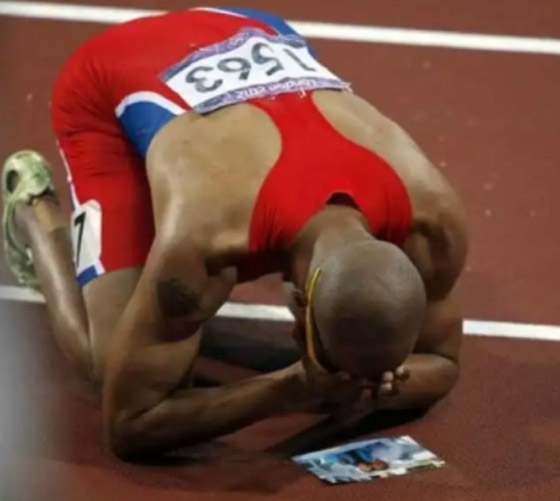 صور ملهمة فجرت الدموع من حول العالم عند رؤيتها صورة رقم 9