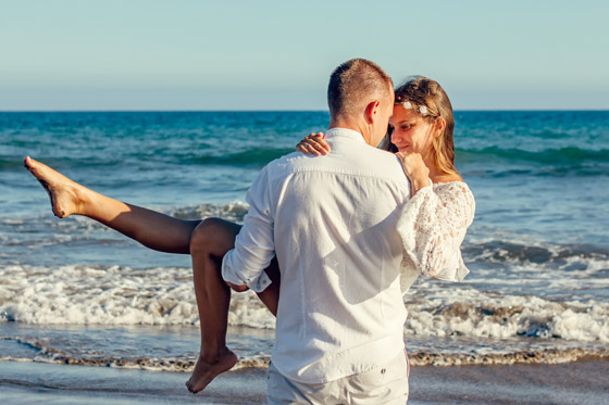 علامات تؤكد أنك مع شريك الحياة المناسب صورة رقم 6