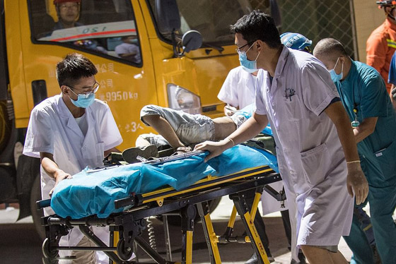 نهاية كارثية لحفلة عيد ميلاد.. مقتل وإصابة العشرات بانهيار مطعم بالصين صورة رقم 8