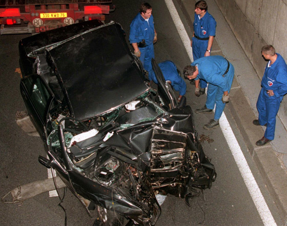 25 عاما على رحيل أميرة القلوب ديانا.. لا تزال ذكرى وفاتها لا تُنسى صورة رقم 9 25 عاما على رحيل أميرة القلوب ديانا.. لا تزال ذكرى وفاتها لا تُنسى صورة رقم 9