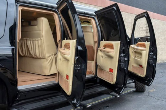 سيارة ملك الأردن معروضة للبيع: مضادة للرصاص ومصممة كالدبابة صورة رقم 15