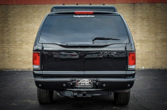 سيارة ملك الأردن معروضة للبيع: مضادة للرصاص ومصممة كالدبابة صورة رقم 18