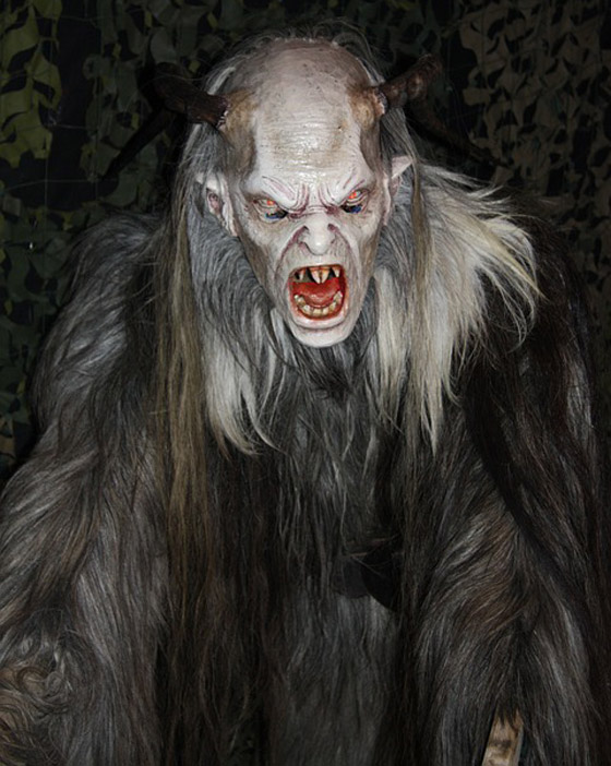 إليكم 10 من أساطير عيد الميلاد المخيفة التي تقشعر الأبدان عند سماعها! صورة رقم 14 إليكم 10 من أساطير عيد الميلاد المخيفة التي تقشعر الأبدان عند سماعها! صورة رقم 14