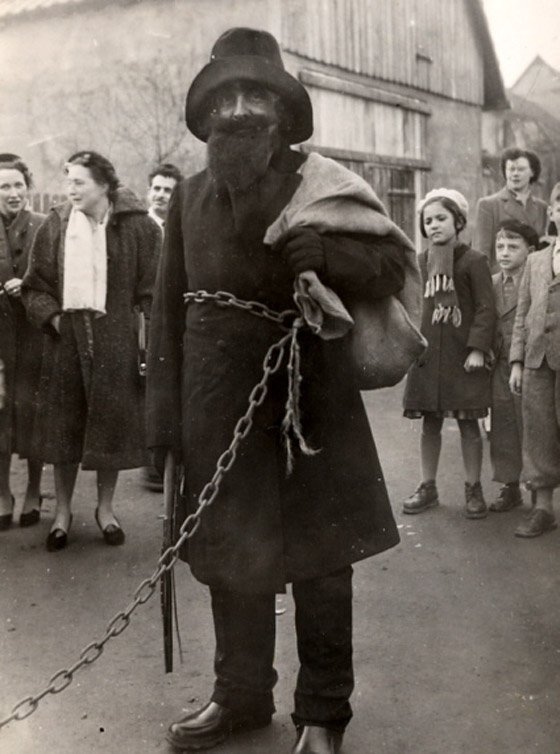 إليكم 10 من أساطير عيد الميلاد المخيفة التي تقشعر الأبدان عند سماعها! صورة رقم 19 إليكم 10 من أساطير عيد الميلاد المخيفة التي تقشعر الأبدان عند سماعها! صورة رقم 19