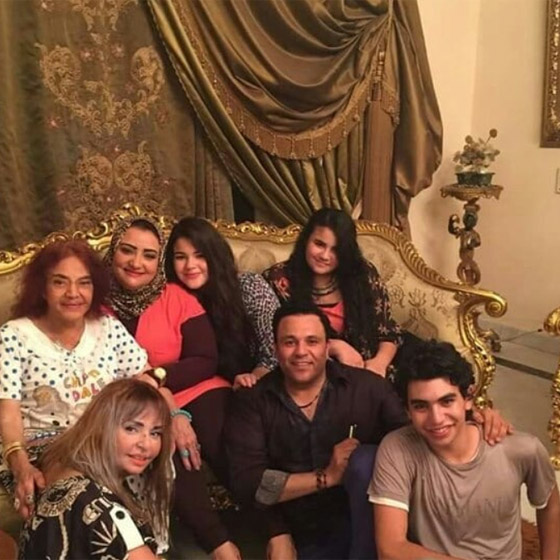 إبنة محمد فؤاد تخطف الأنظار بجمالها.. وبالشبه الكبير مع والدها! صورة رقم 2