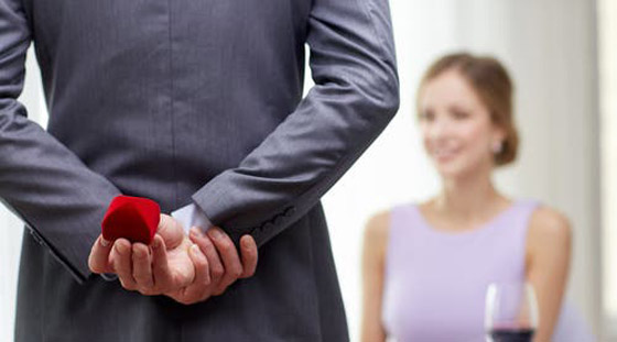 4 إشارات تشير إلى أن حبيبك يريد الزواج منك صورة رقم 2
